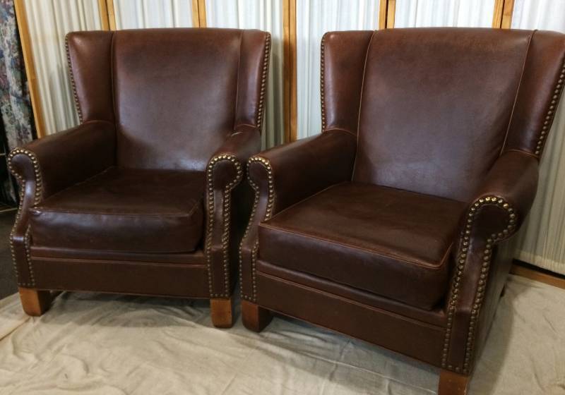 MSRP $3000 EACH SPECTACULAR PAIR QUALITY LEATHERCRAFT ASHLEIGH BROWN NAILHEAD STUDDED WINGBACK ARM CHAIR - LEFT ONE HAS SOME LEATHER WEAR ON ARM &amp SEAMS ON BACK