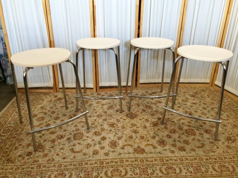RARE FIND ALERT SET OF 4 VINTAGE 1998 STACKING ITALIAN BAR STOOL ISIS DESIGNED BY OLAF VON BOHR MODEL O41666 - CHROME IS EXCELLENT - PLASTIC SEATS HAVE OCCASIONAL FAINT STAINS