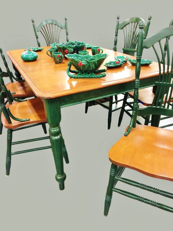 WOW $$$$ Amazing Kennebec&nbspAuthentic Amish Wood Dining Table With 6 Chairs Just look at the details in those chair backs...very rare&nbsp Beautiful condition for 20 years old&nbsp Sorry Vintage Christmas Dinnerware Not Included