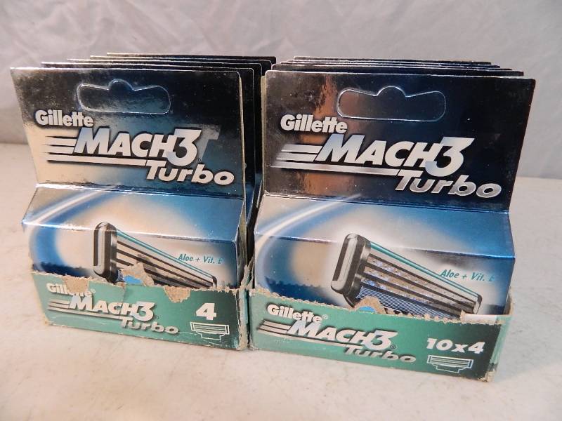 lot 119 image: New Gillette Mach 3 Turbo Cartridges