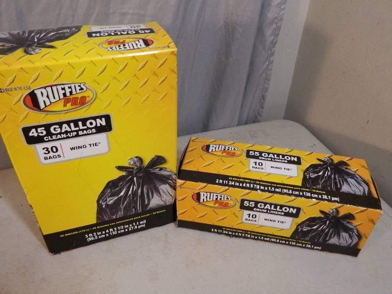 lot 145 image: 40 New Garbage Bags