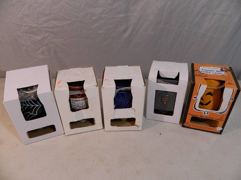 lot 148 image: 5 New Plug In Wax Melters