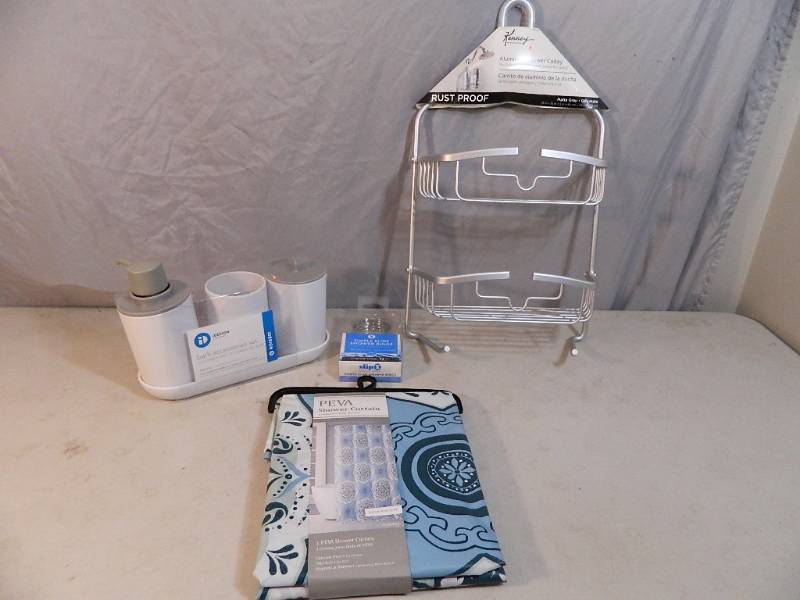 lot 153 image: New Bathroom Items