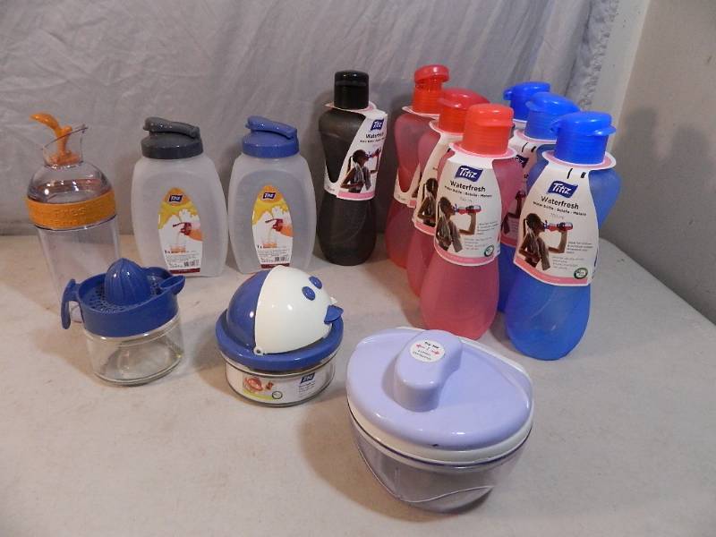 lot 156 image: New Kitchen Items
