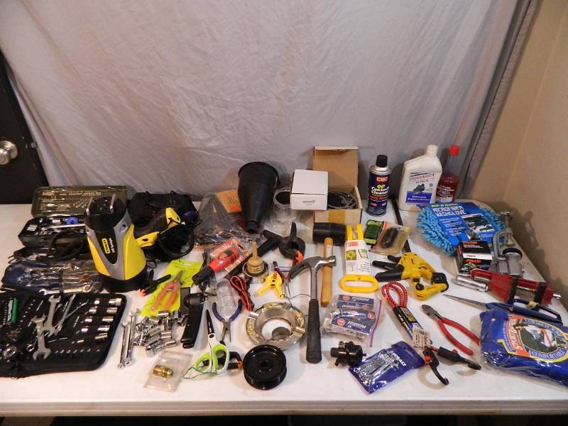 lot 177 image: Sockets, Tools, Shop Supplies, Etc