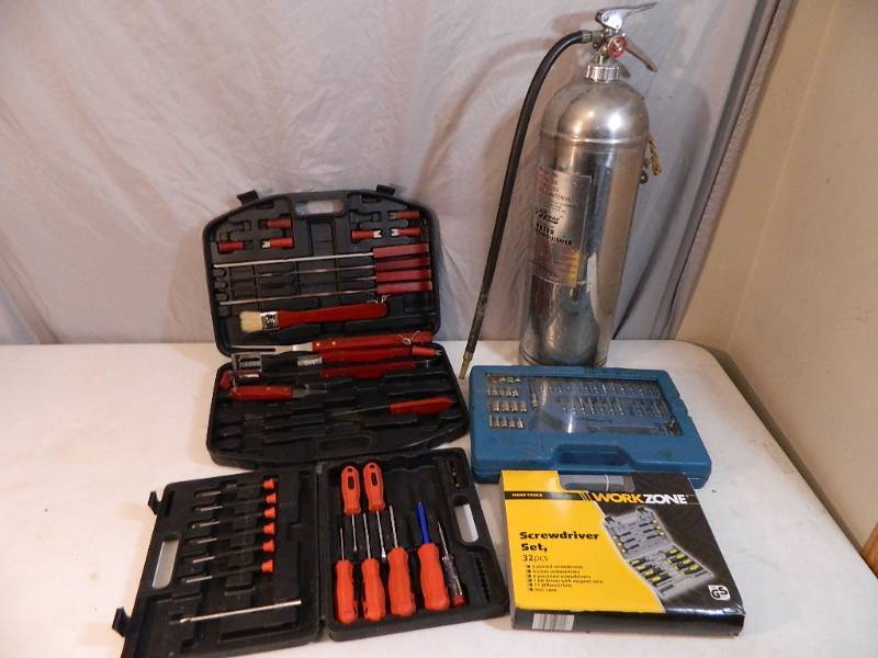 lot 179 image: Refillable Extinguisher, Tool Sets