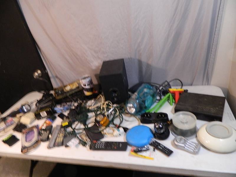 lot 181 image: Assorted New and Used Electronics