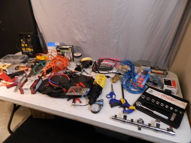 lot 201 image: Work Lights, Battery Charger, Tools, Shop Supplies