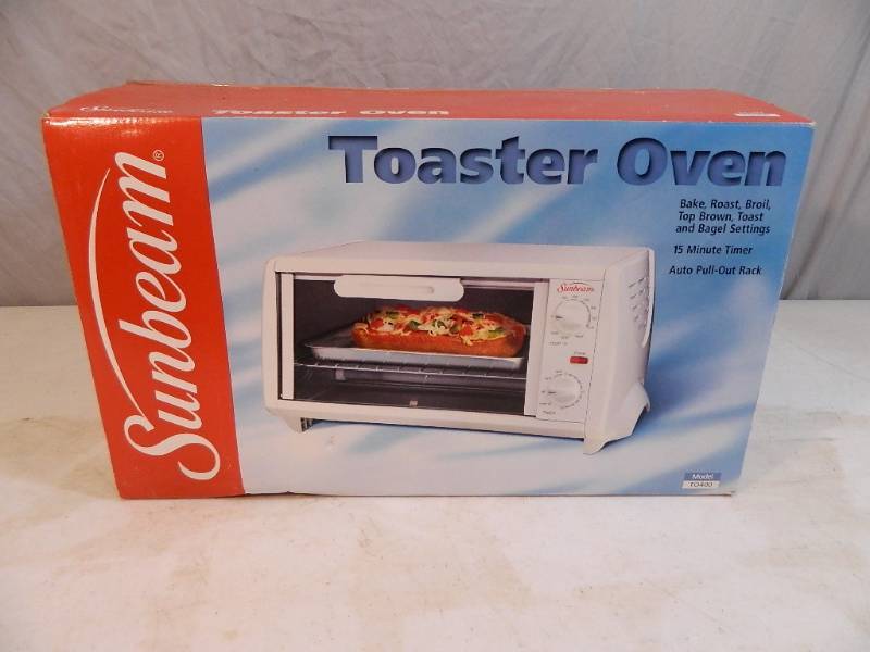 lot 213 image: New Toaster Oven