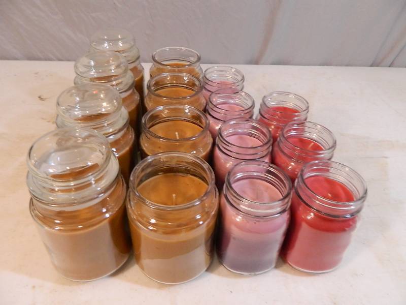 lot 221 image: 15 New Candles