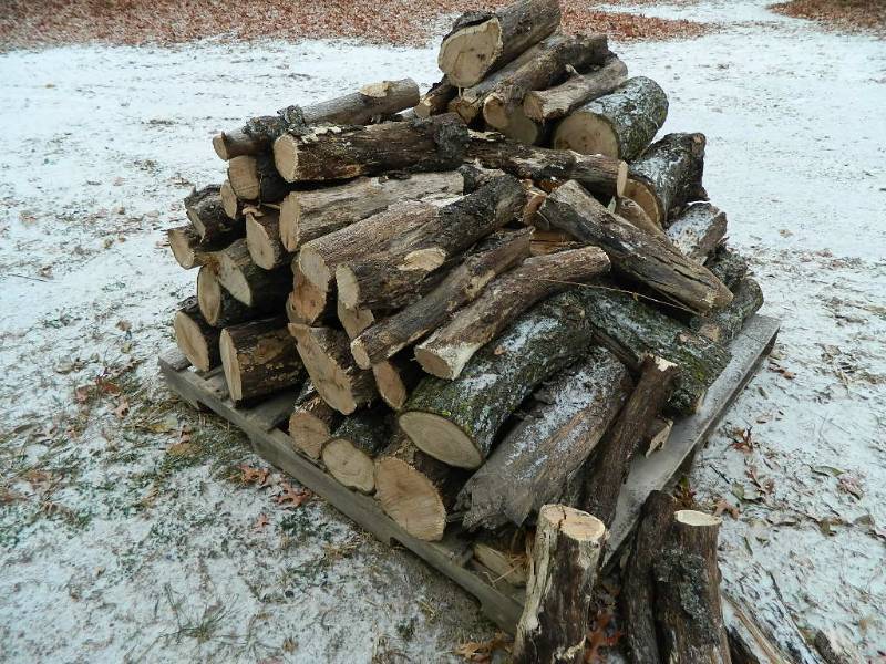 lot 11 image: Oak Firewood