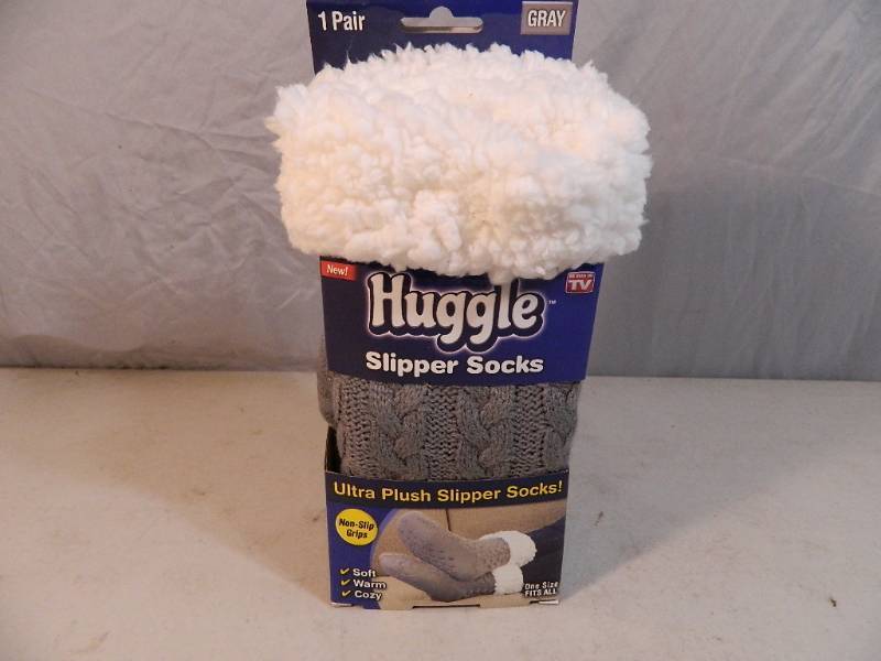 lot 21 image: New Huggle Slipper Socks
