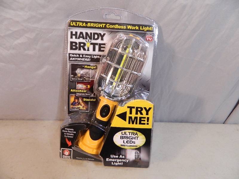 lot 40 image: New Handy Brite LED Cordless Light