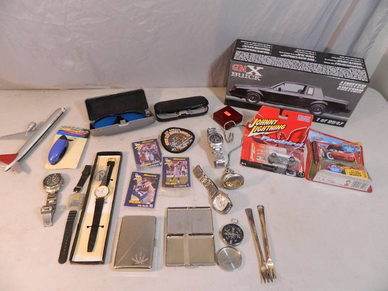 lot 80 image: Watches, Vintage Airline Silverware, Sports Cards, Collectibles