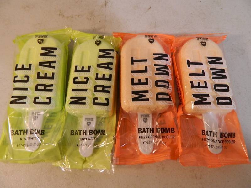 lot 91 image: 4 New Victorias Secret Bath Bombs
