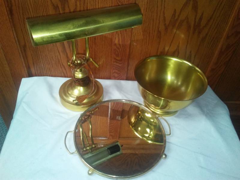 lot 6 image: Copper Craft bowl lamp  mirror