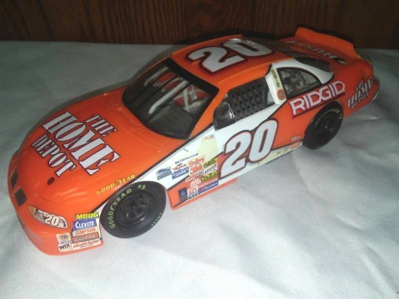lot 22 image: NASCAR Home Depot # 20