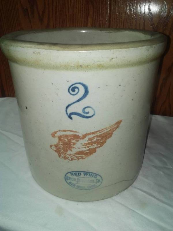 lot 23 image: Red wing Crock 2 gallon Vintage.