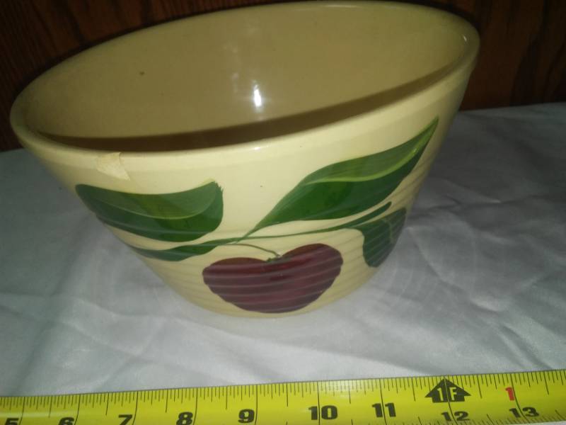 lot 52 image: Watt Ware Henning Co - op Creamery Bowl