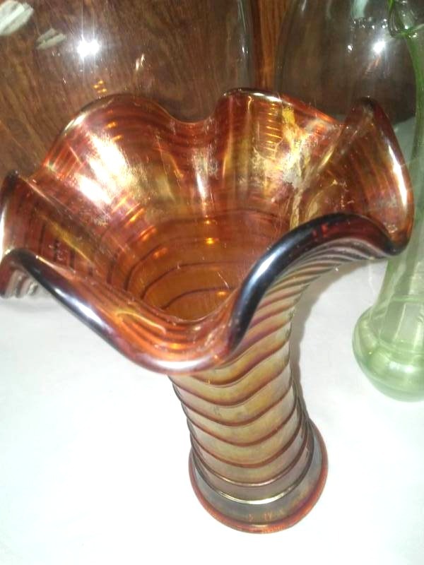 lot 59 image: 5 pieces of glass  2 Carnival