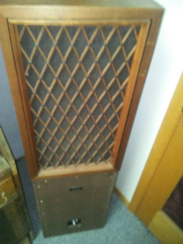 lot 40 image: Pair of Pioneer Speakers 1969