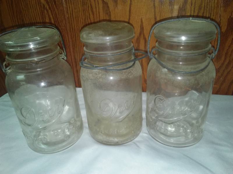 lot 109 image: Canning Jars Drey