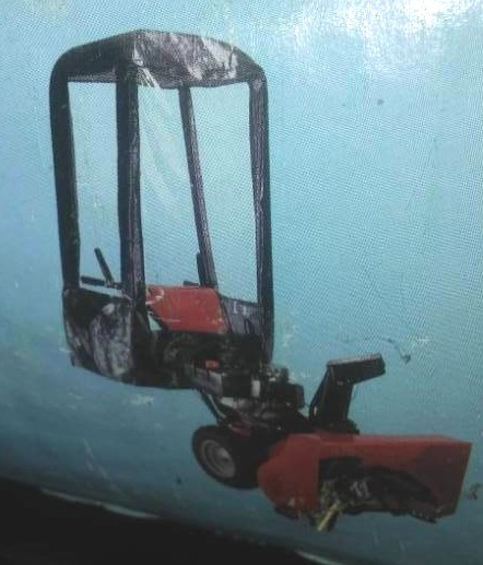 lot 124 image: Universal Snow Blower Cab