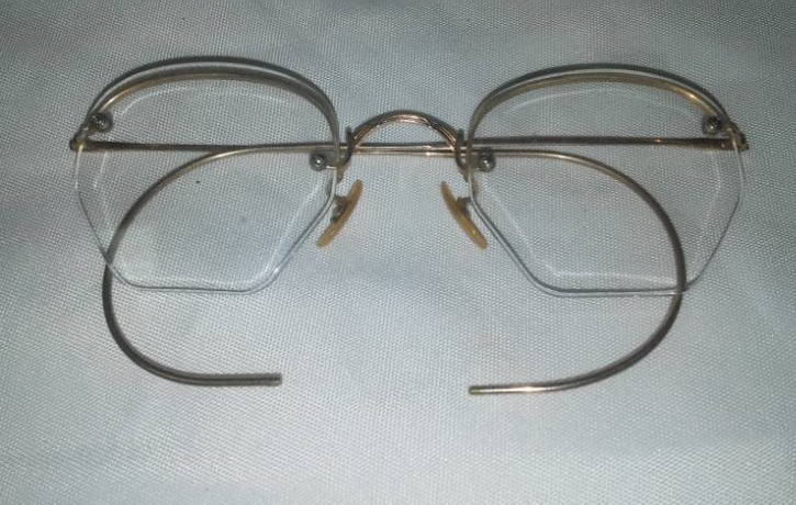 lot 136 image: Vintage eyeglasses
