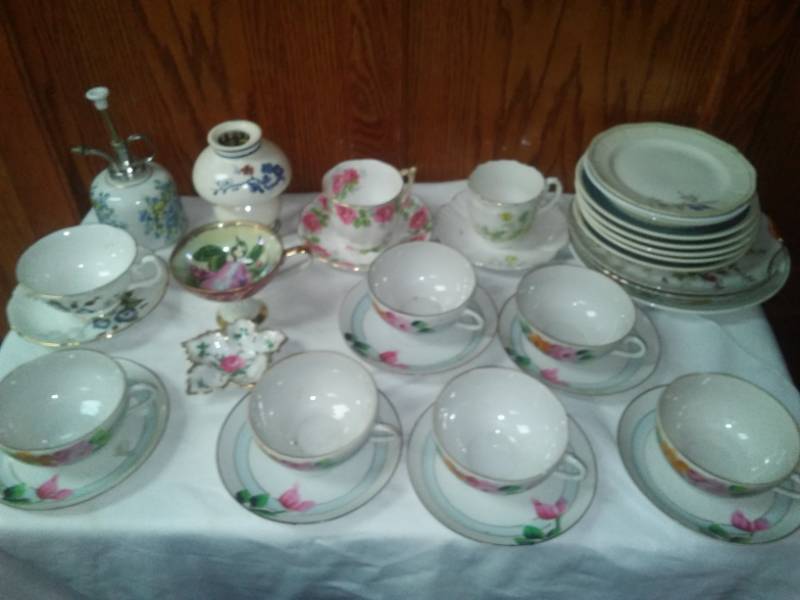 lot 140 image: Porcelain China Cups Saucers  more.