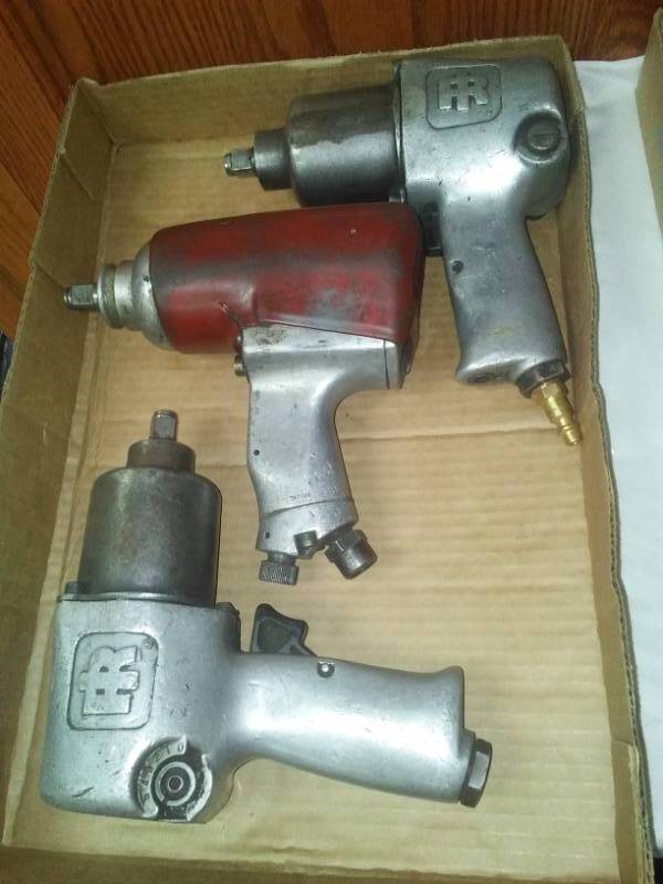 lot 147 image: Ingersoll Rand air impact tool  3.