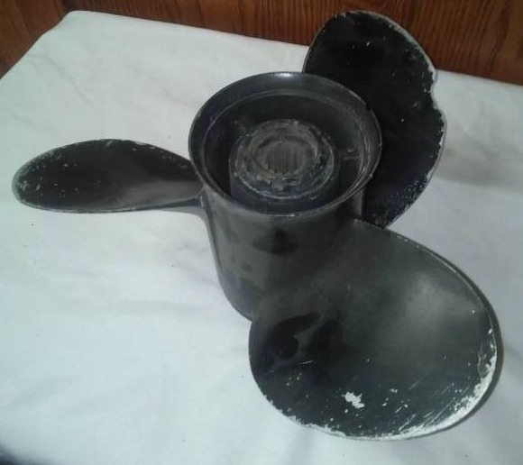 lot 167 image: Mercury or Mercruiser propeller