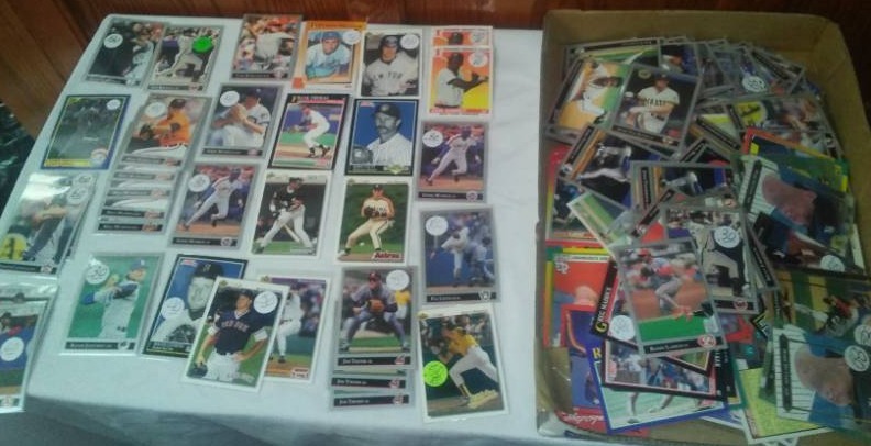 lot 192 image: MLB Baseball Trading Cards Superstars