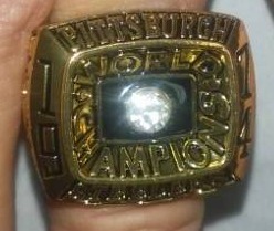 lot 198 image: Pittsburg Steelers Super Bowl Ring 1974