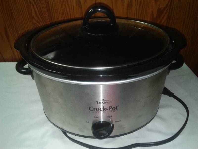 lot 227 image: Rival 3 temp Crock Pot, Stainless body, removable liner - like new