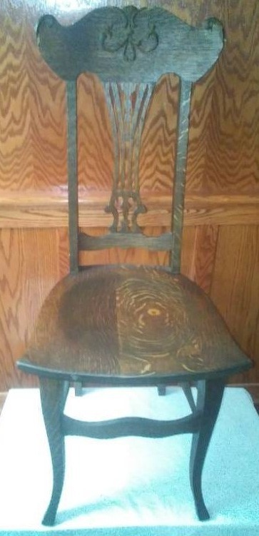 lot 233 image: Vintage Cross cut oak side chair