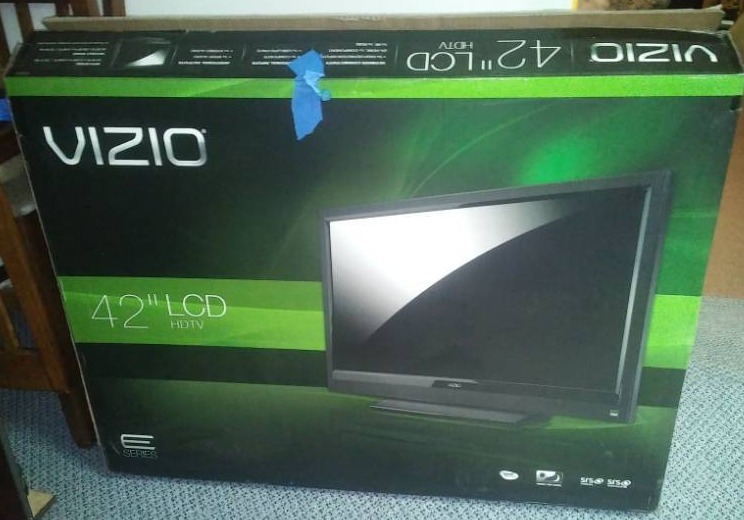 lot 238 image: VISIO 42  flat screen LCD HDTV used in box