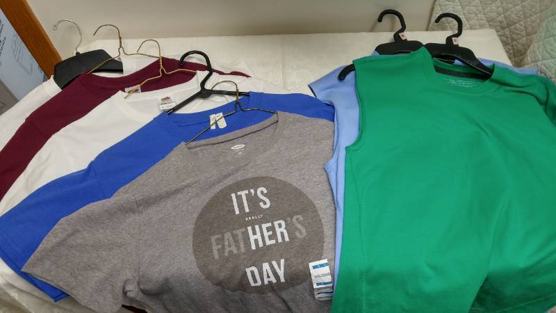 lot 482 image: Mens Short Sleeve , Sleeveless (13)