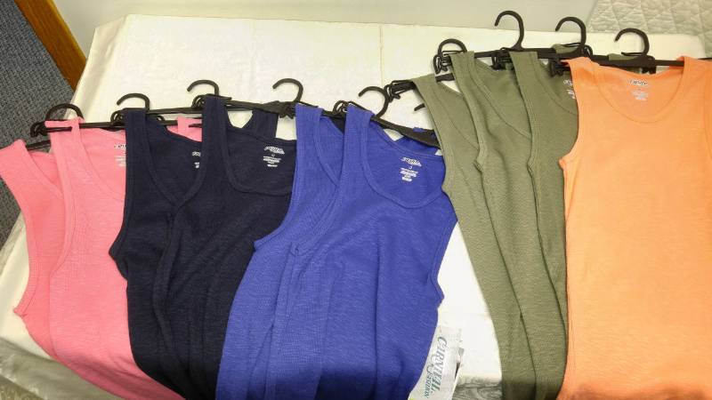 lot 486 image: Tanks Med (15)