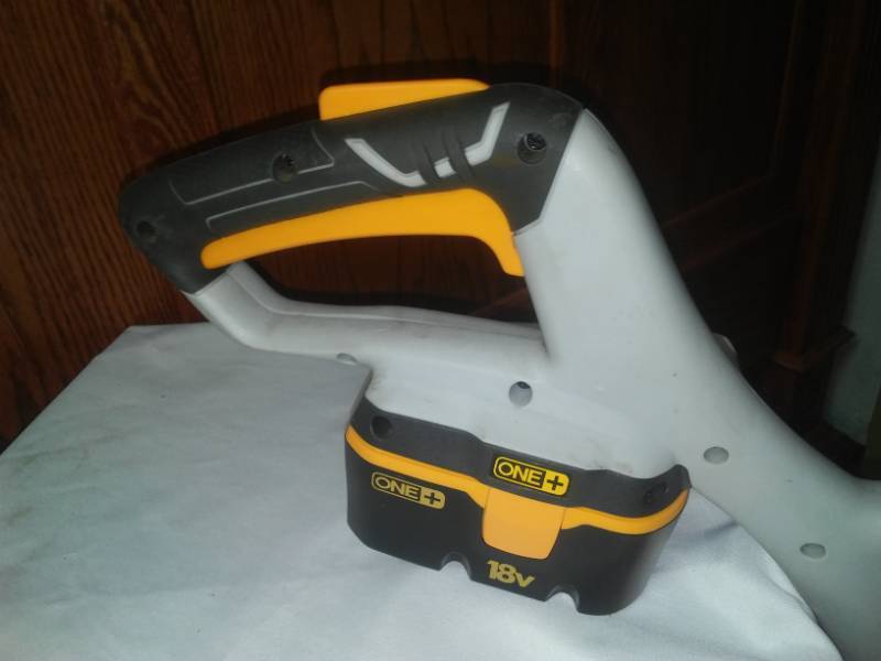 lot 564 image: Ryobi Grass trimmer 18 v