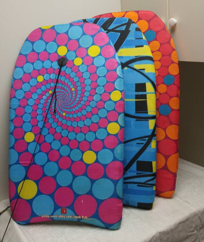 lot 543 image: Flotation Boards (3)
