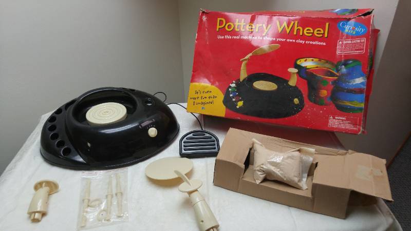 lot 557 image: Potter Wheel  New in Box,