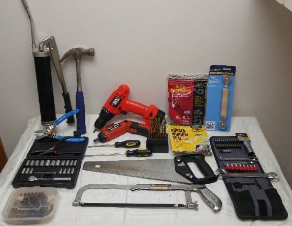 lot 560 image: Misc. Hand Tools.