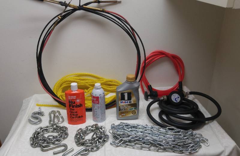 lot 570 image: Manly Collection of Stuff