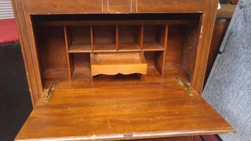 lot 302 image: Vintage writing desk.