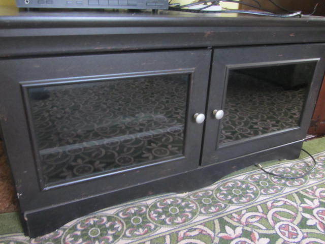 lot 112 image: Television Console