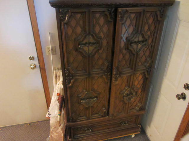 lot 121 image: Armoire Dresser