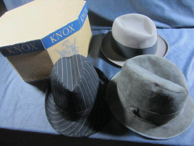 lot 131 image: Mens Hats