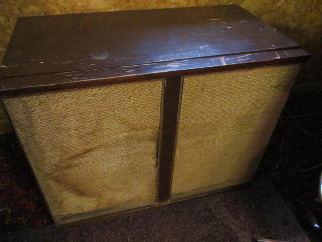 lot 124 image: Stereo, Cabinet