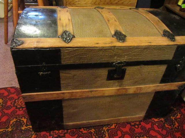 lot 125 image: Antique Dome Top Trunk