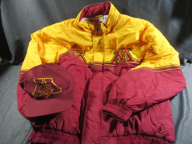 lot 135 image: MN Gophers Jacket, Hat